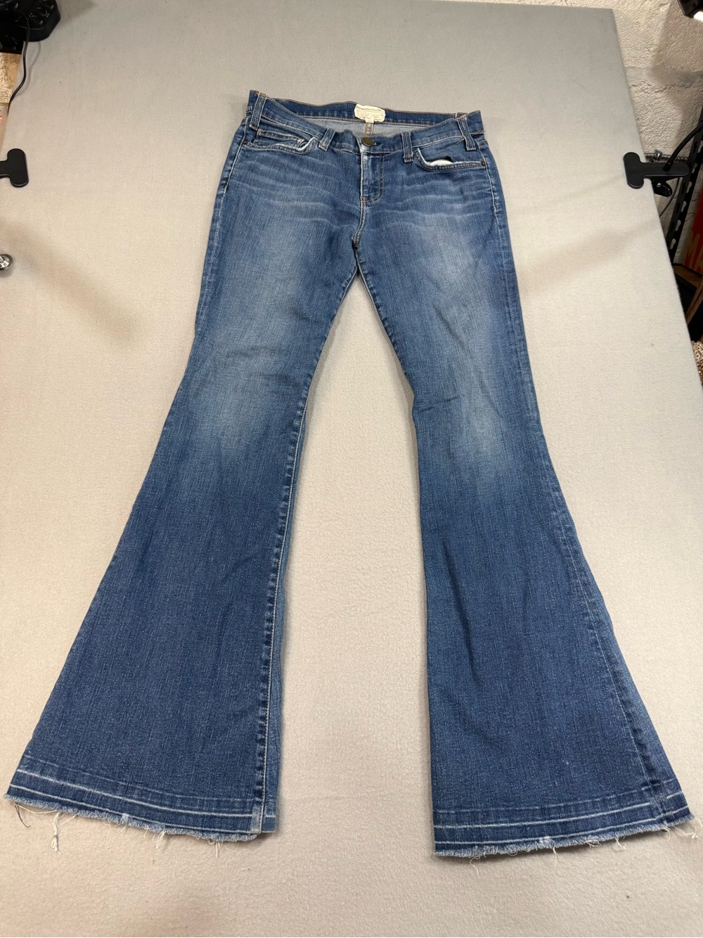 Current/Elliott Blue Flared Bell Bottom Jeans Y2K Mid Wash Size 29 Mid Rise